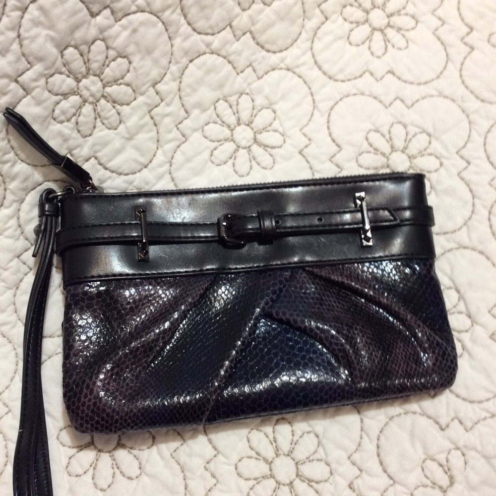 Vera Wang Wristlet